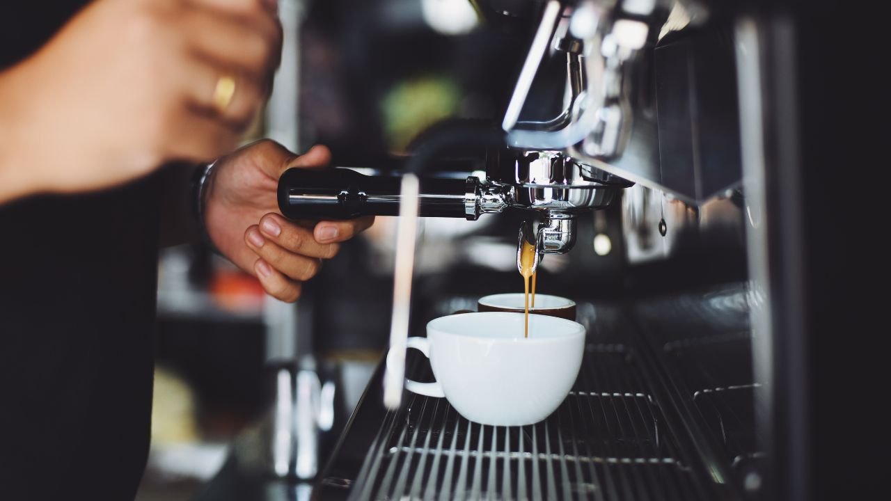 De'longhi Coffee Machine: All-in-one Combination Coffee maker & Espresso Machine