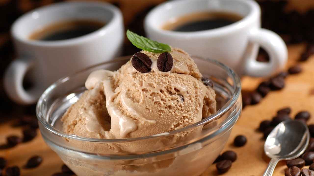 Does Coffee Ice Cream Have Caffeine: Coffee Ice Cream Recipe 2025