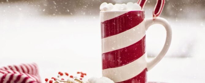 Candy Cane Latte Recipes: Starbucks, Dutch Bros & DIY Peppermint Tea Lattes