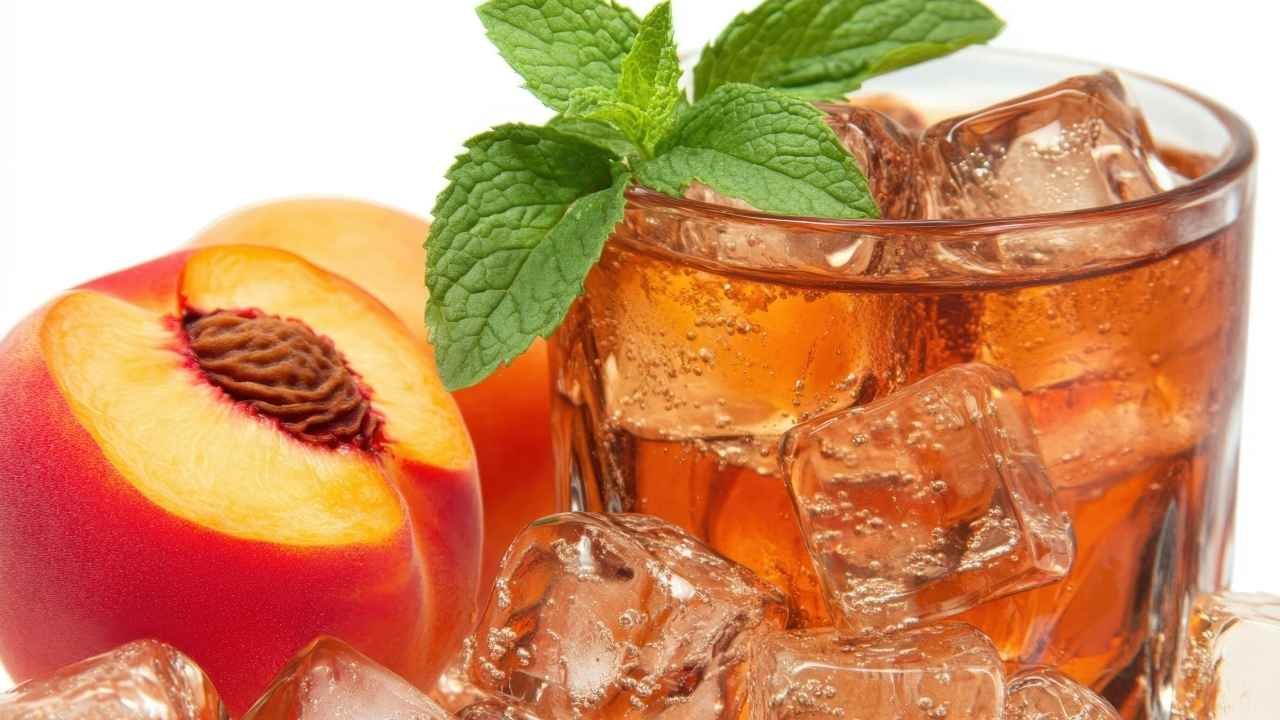 Iced Peach Green Tea and Peach Green Tea Recipe